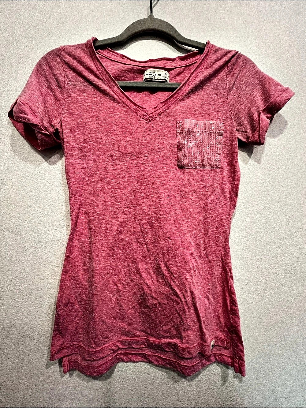 Abercrombie & Fitch Women's Pink Sequin Pocket Tee Size XS